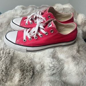 CONVERSE All Star One Star ⭐️ Hot Pink Low Top Sneakers - size: 8 women’s